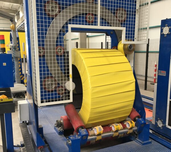 Машина для упаковки рулонов